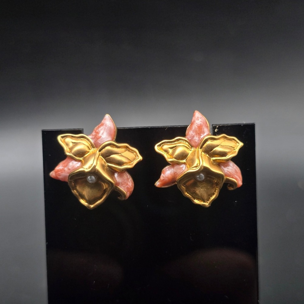 Avon 1992 Precious Orchid Earrings Flower Studs Peach Enamel Spring Summer